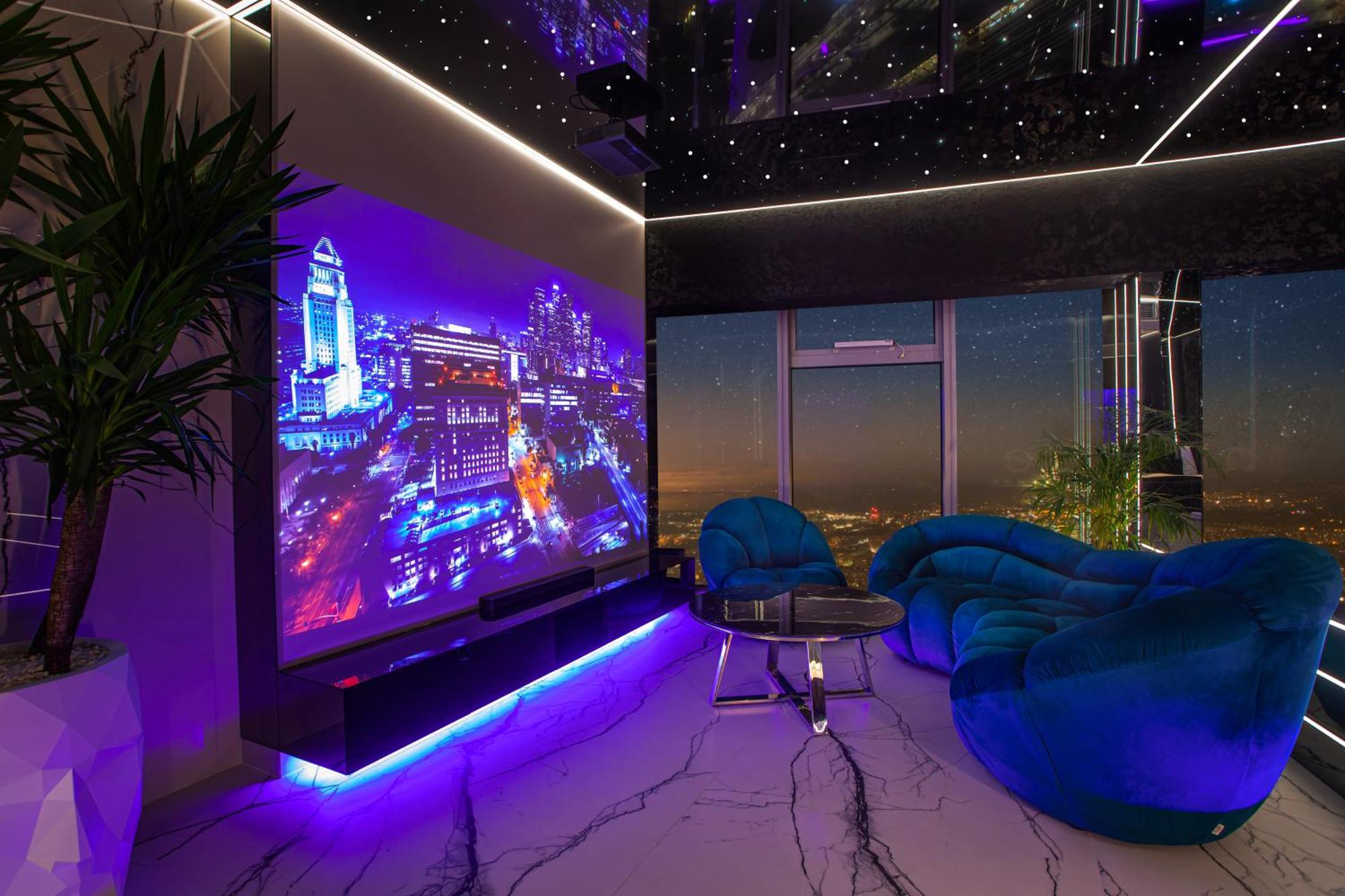Apartamenty Sky Tower Z Jakuzzi Przy Oknie Wroclaw Luaran gambar
